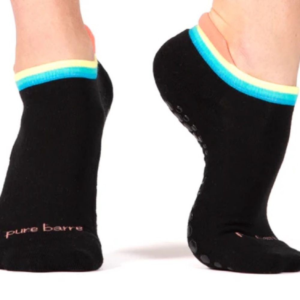 EUC Pure Barre x Tavi Low Rise Multicolor Rim and Black Socks - SM